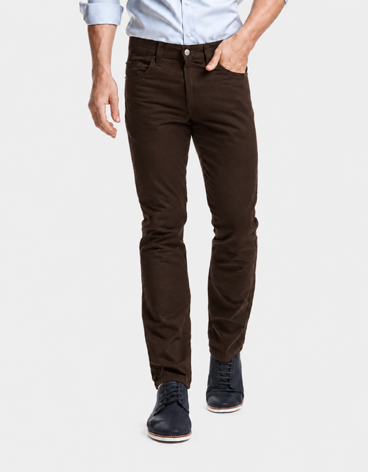 Pantalón Gabardina Slim Café Hombre